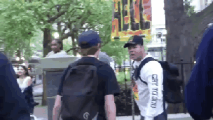 動画 アメリカの海兵隊 高校生同士の喧嘩をタックルでやめさせる まとメメちゃん 動画 アメリカの海兵隊 高校生同士の喧嘩をタックルでやめさせる まとメメちゃん