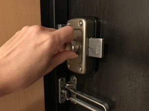 友人宅ワイ 帰るわ 友 おう 即家の鍵ガチャ コレ まとメメちゃん