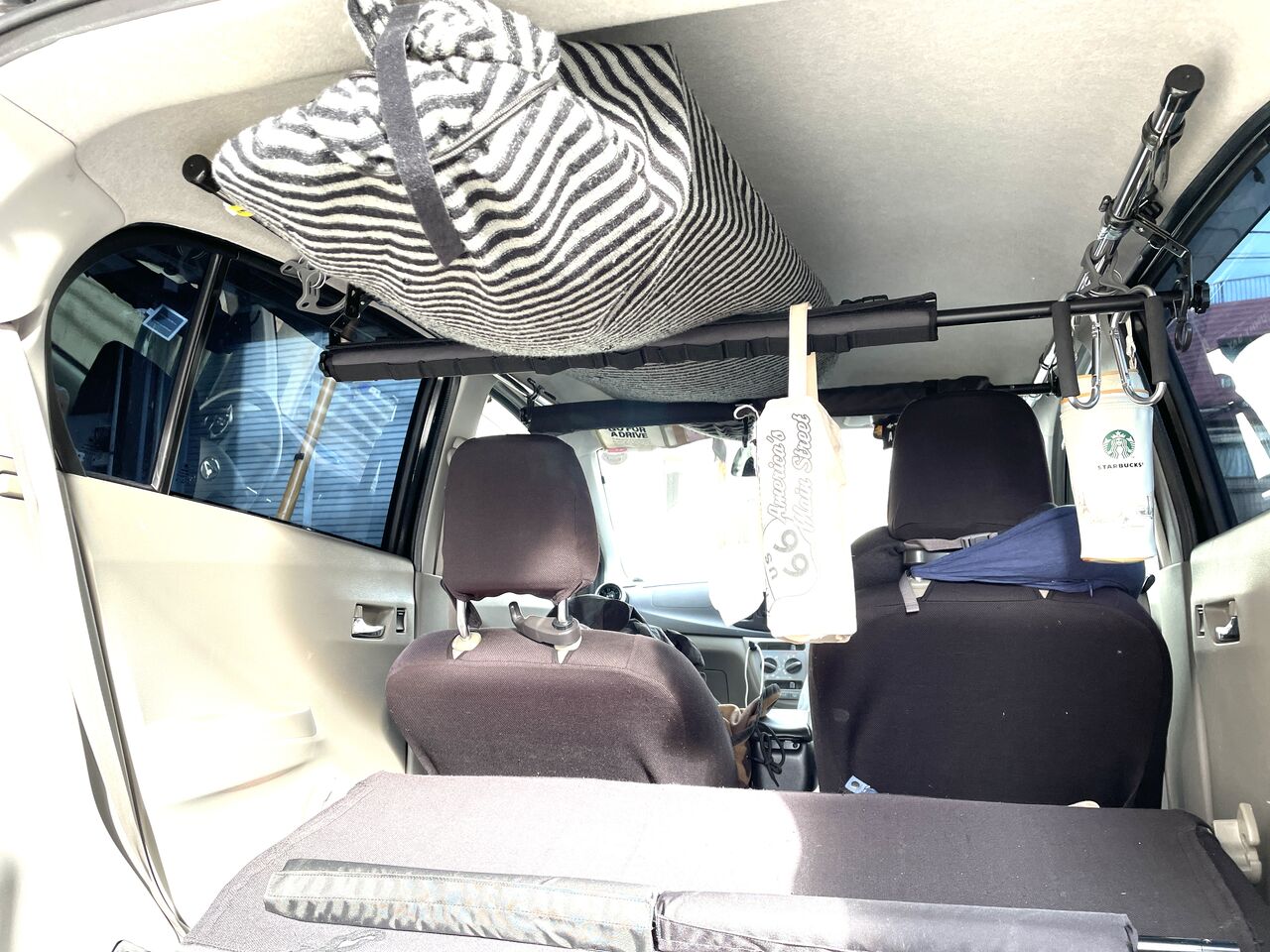 ダイハツミライースにサイドバーとスライドバーつけたよ！！ : 車内 