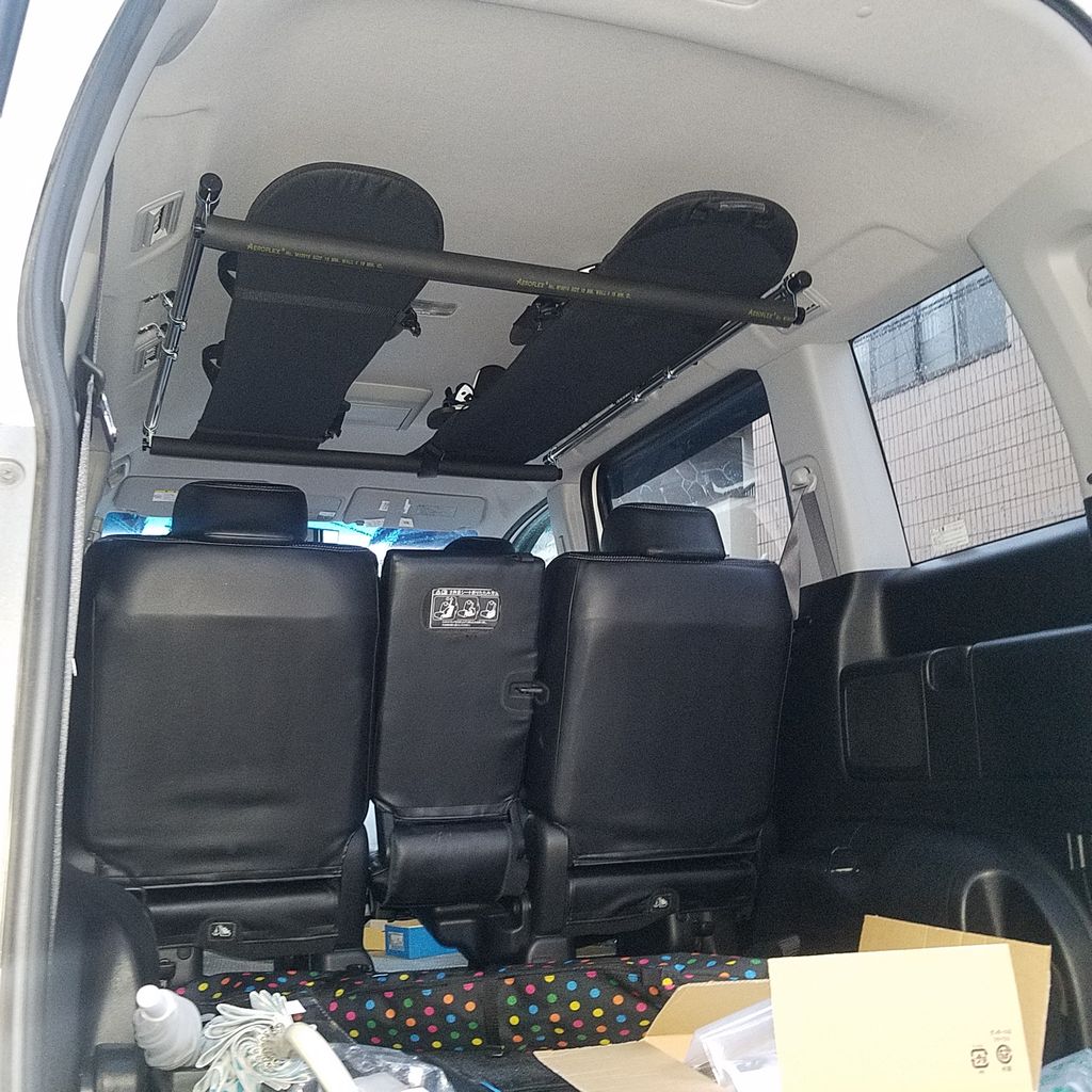 ありゃりゃ ステップワゴンrk5に荷室3列目シート上に手すりがないよ なみのりこぞう スタッフブログ