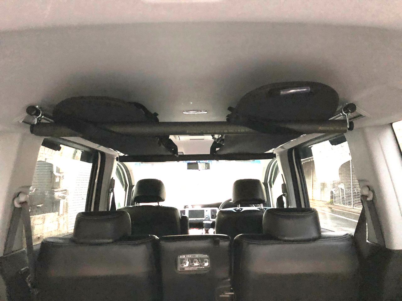 ありゃりゃ ステップワゴンrk5に荷室3列目シート上に手すりがないよ なみのりこぞう スタッフブログ