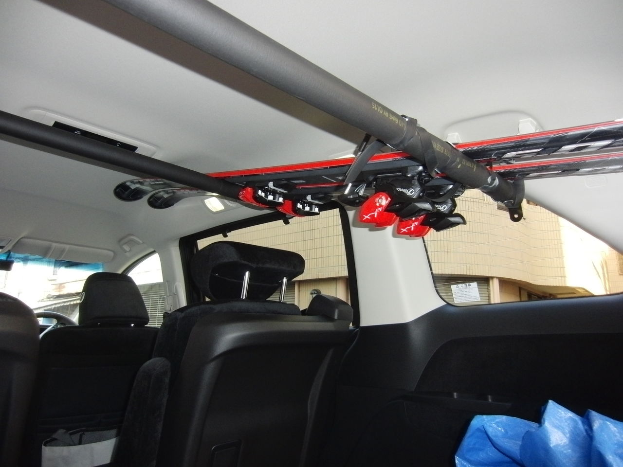 新型オデッセイodysseyハイブリッド車内キャリアスキー積載 なみのりこぞう スタッフブログ 新型オデッセイodysseyハイブリッド車内キャリアスキー積載 なみのりこぞう スタッフブログ