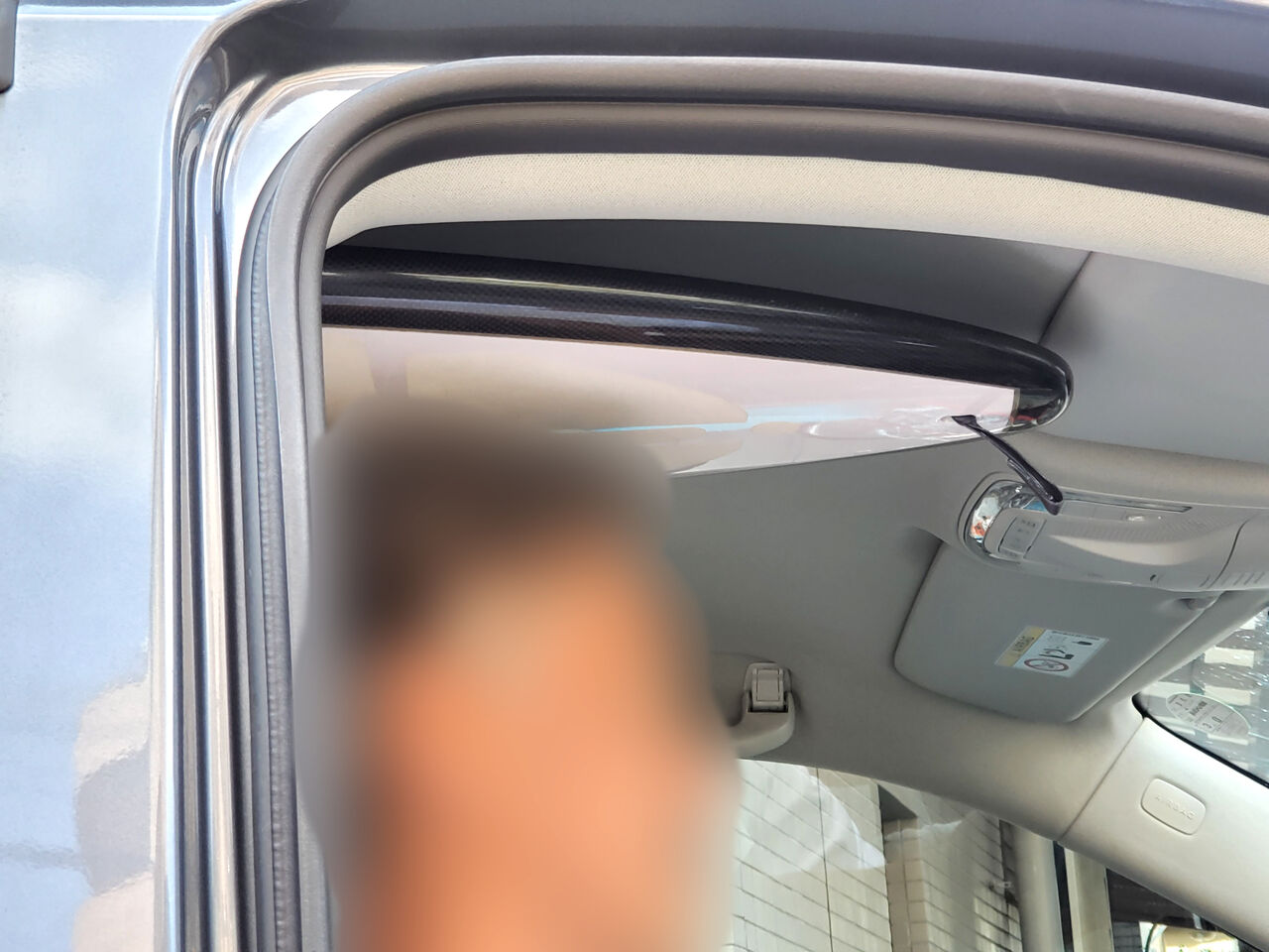 ベンツVクラス カーゴネットフォルダーない場合は斜め掛けで : 車内