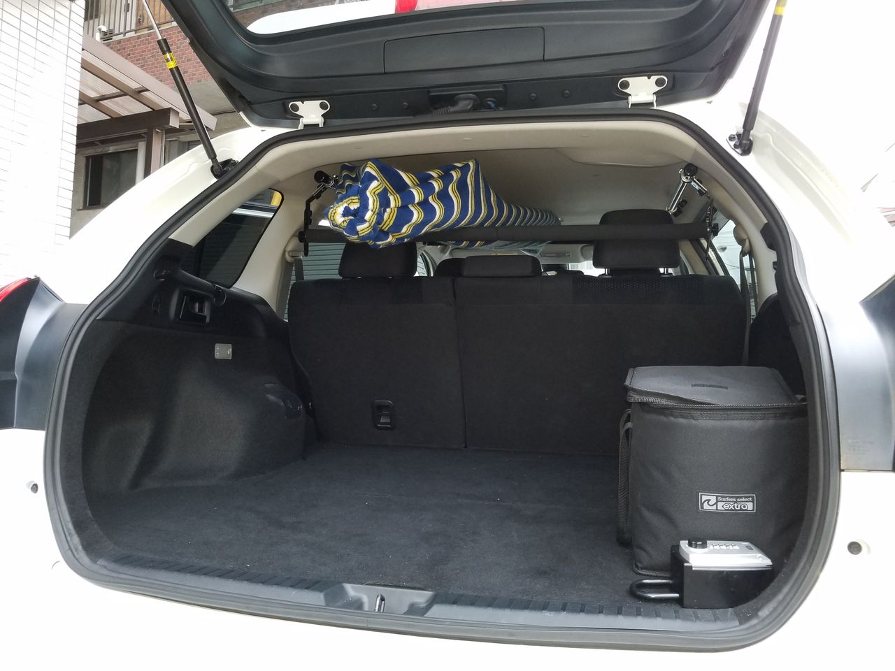 ４ カローラフィルダーサイドバータイプ 前 後ろバー掛けてボード積載 なみのりこぞう スタッフブログ