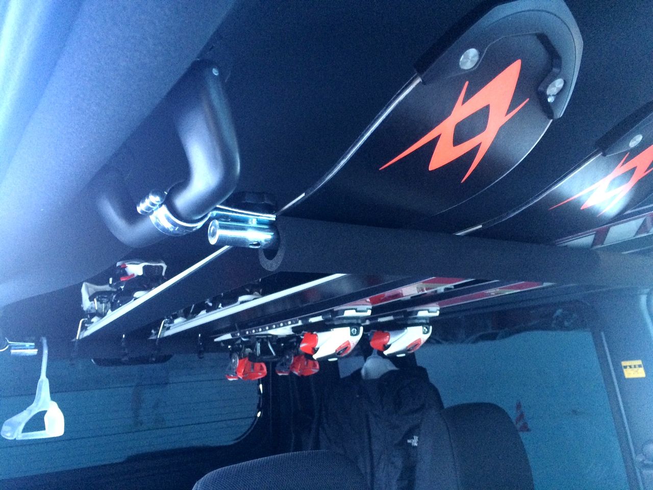 ダイハツ ウェイク Daihatsu Wake 車内キャリアのなみのりこぞうカンパニー スタッフブログ ダイハツ ウェイク Daihatsu Wake 車内キャリアのなみのりこぞうカンパニー スタッフブログ