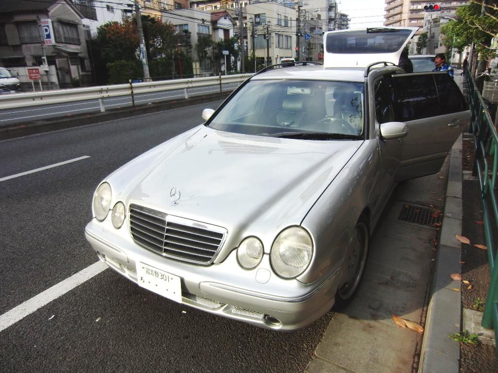 Bentz メルセデスベンツ Eクラス 1992年式 車内ロングボード積載 なみのりこぞう スタッフブログ Bentz メルセデスベンツ Eクラス 1992年式 車内ロングボード積載 なみのりこぞう スタッフブログ