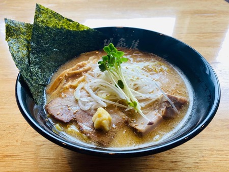 8BB39AC7-1E8A-4AC3-A565-69AA46027806