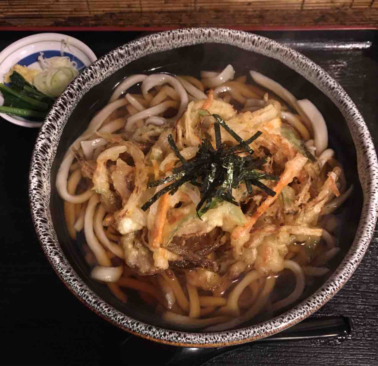 新座 うどんや藤 天ぷらうどん中盛 食いもんブログ