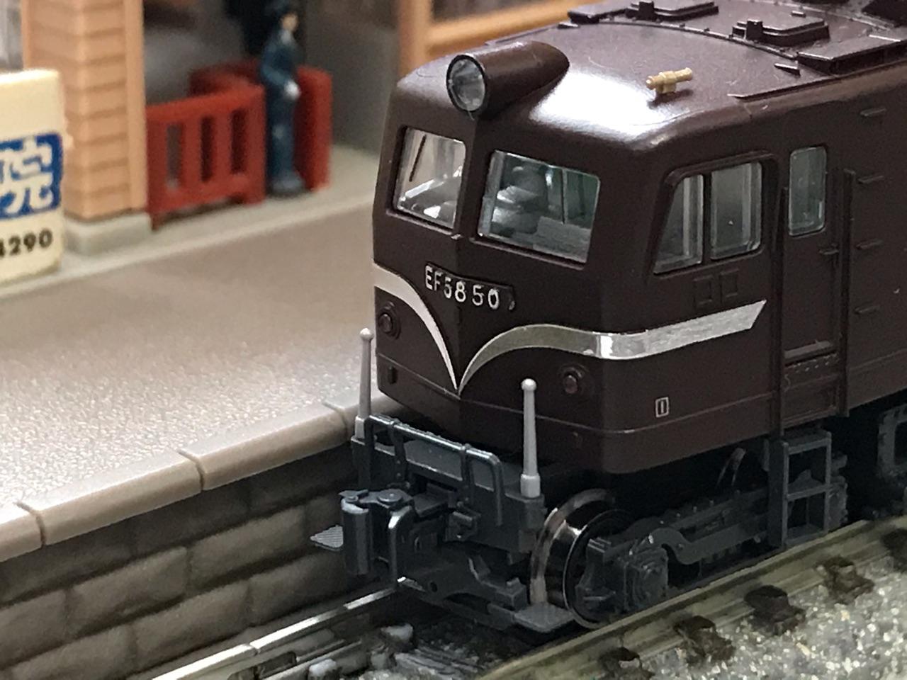 KATO EF58 初期形 大窓 茶 入線 : なみとの風