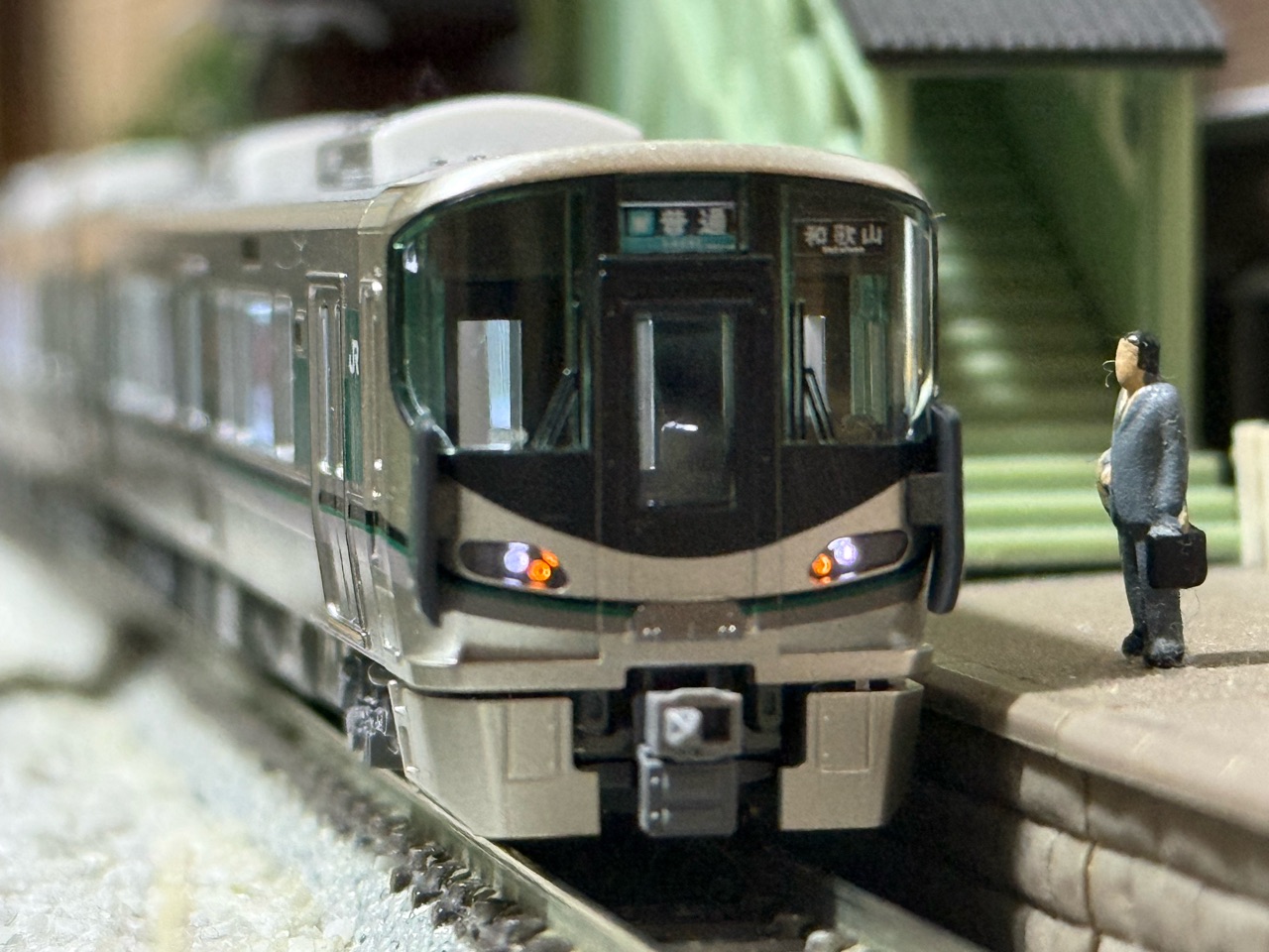 KATO 227系1000番台（SR編成）入線 : なみとの風