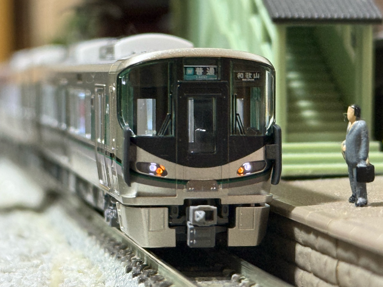 KATO 227系1000番台（SR編成）入線 : なみとの風