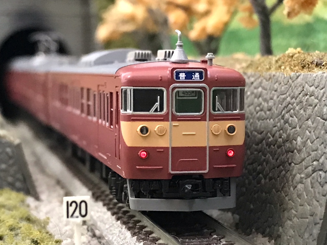 KATO 415系500番台（常磐線・国鉄標準色）入線 : なみとの風