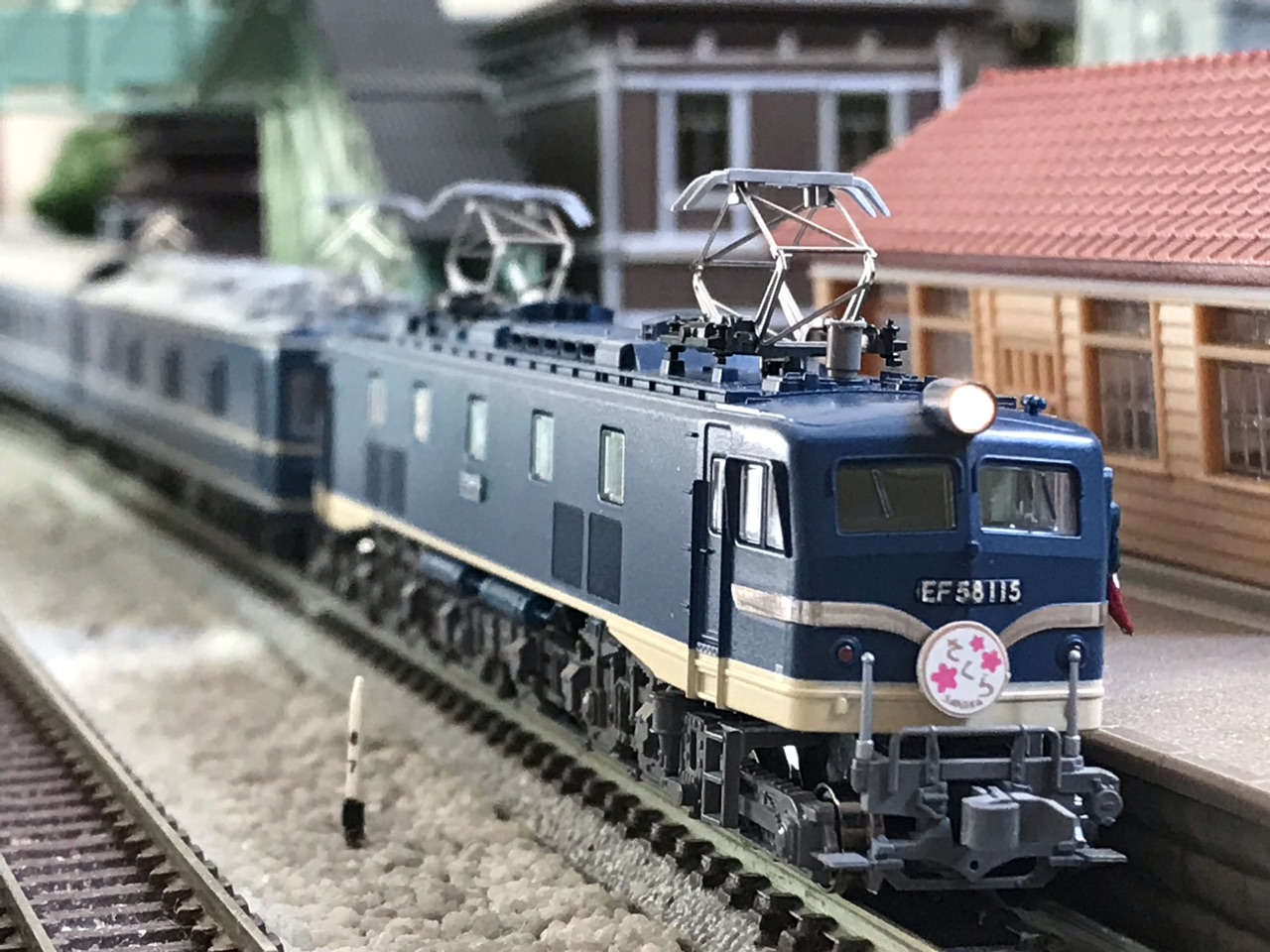 KATO 20系 寝台特急「さくら」 : なみとの風