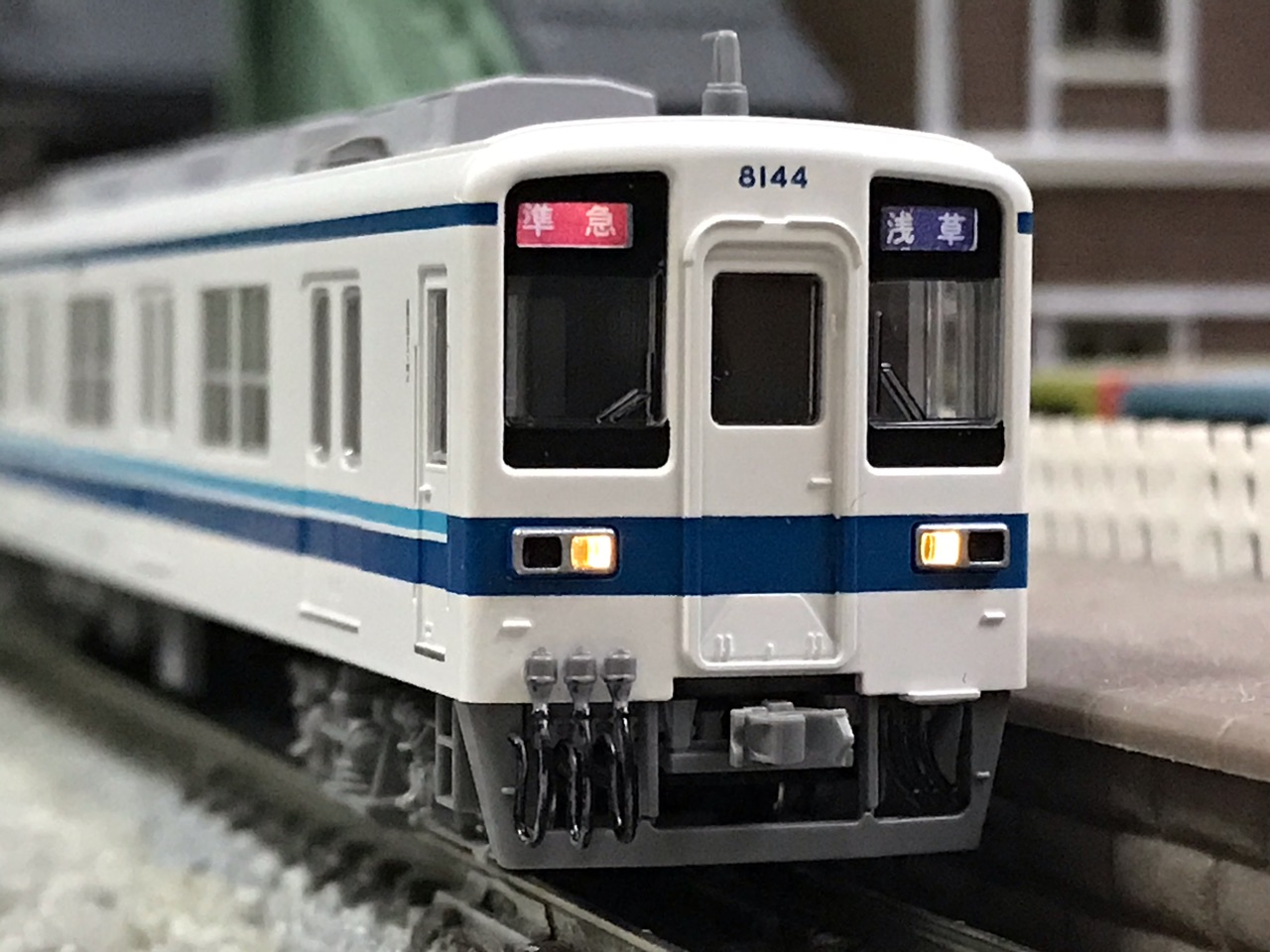 東武8000系 前面方向幕
