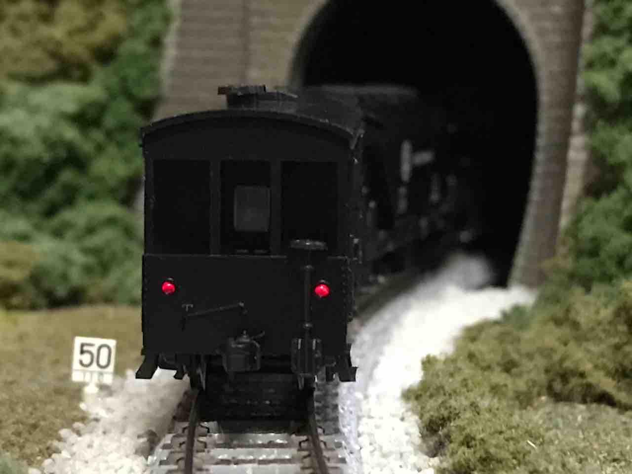 KATO 伯備線 石灰輸送貨物列車 入線 : なみとの風