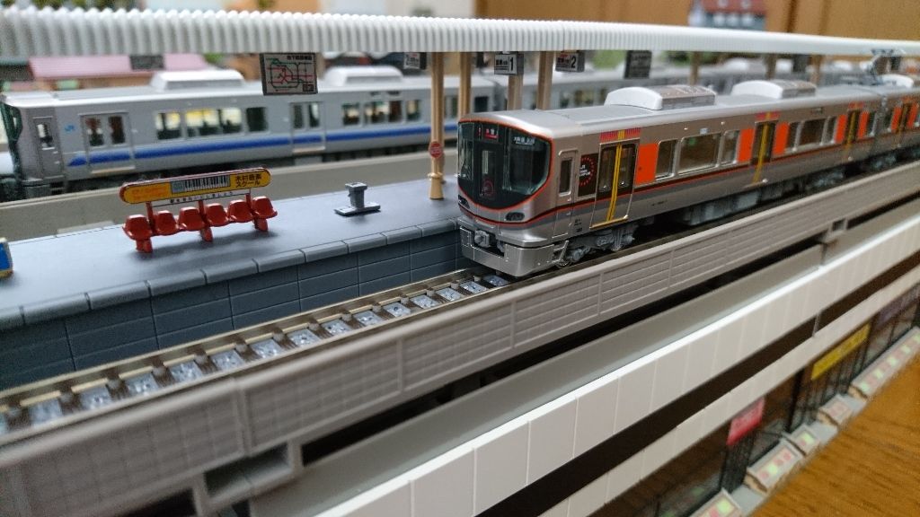 KATO 323系~TOMIX 225系5000・5100 : なみとの風 KATO 323系~TOMIX 225系5000・5100 : なみとの風