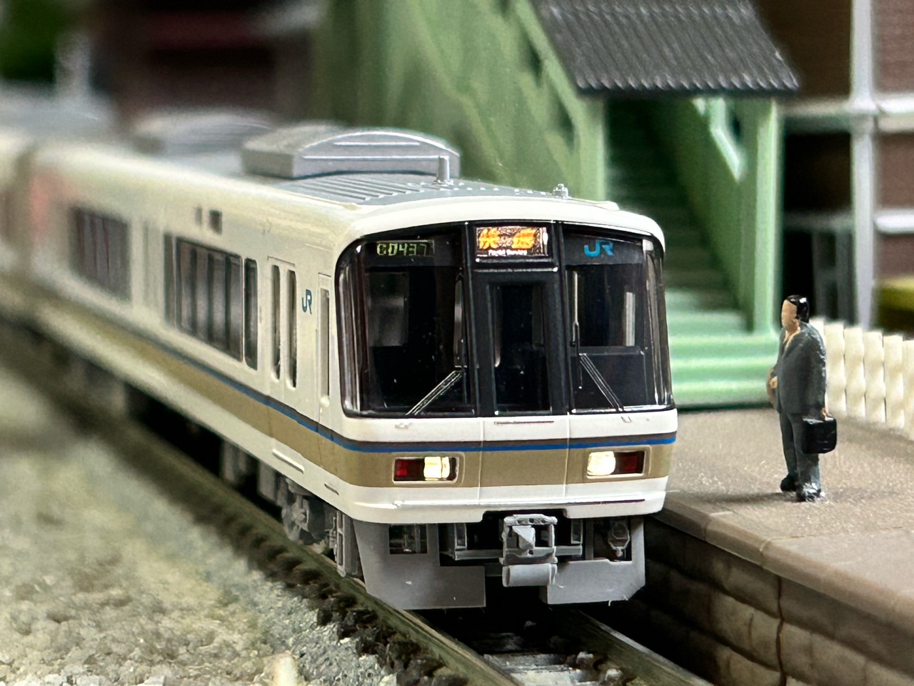 TOMIX 221系 入線 : なみとの風