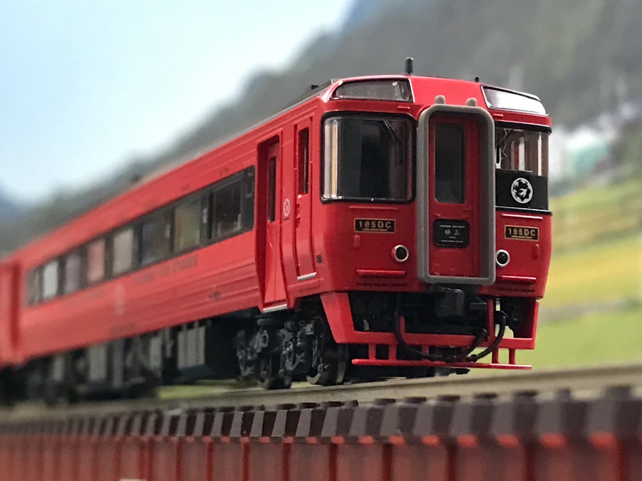 TOMIX キハ185系 アラウンド・ザ・九州 入線 : なみとの風