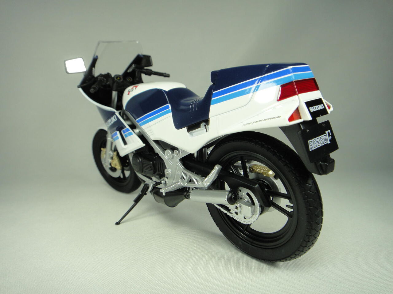 SUZUKI RG250Γガンマ シングルシートカウル