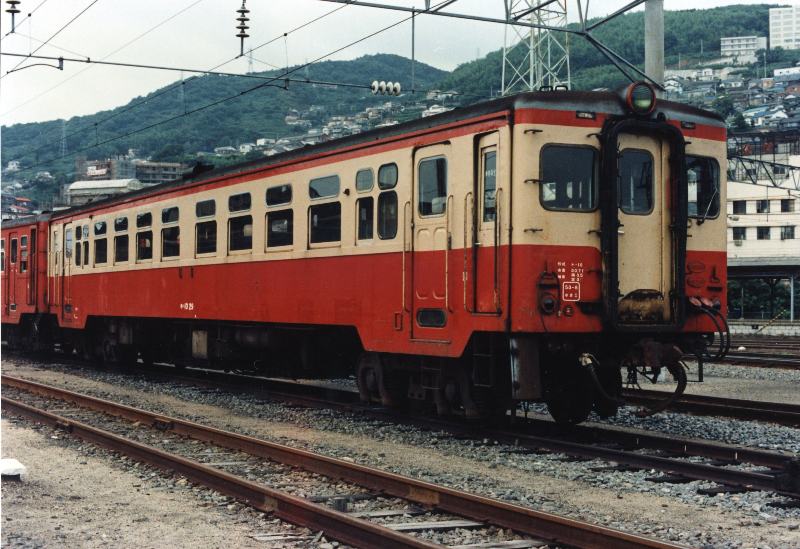 キハ10型気動車、1980年8月・長崎。 : 京都生まれの気ままな遁世僧、「今様つれづれ草」。