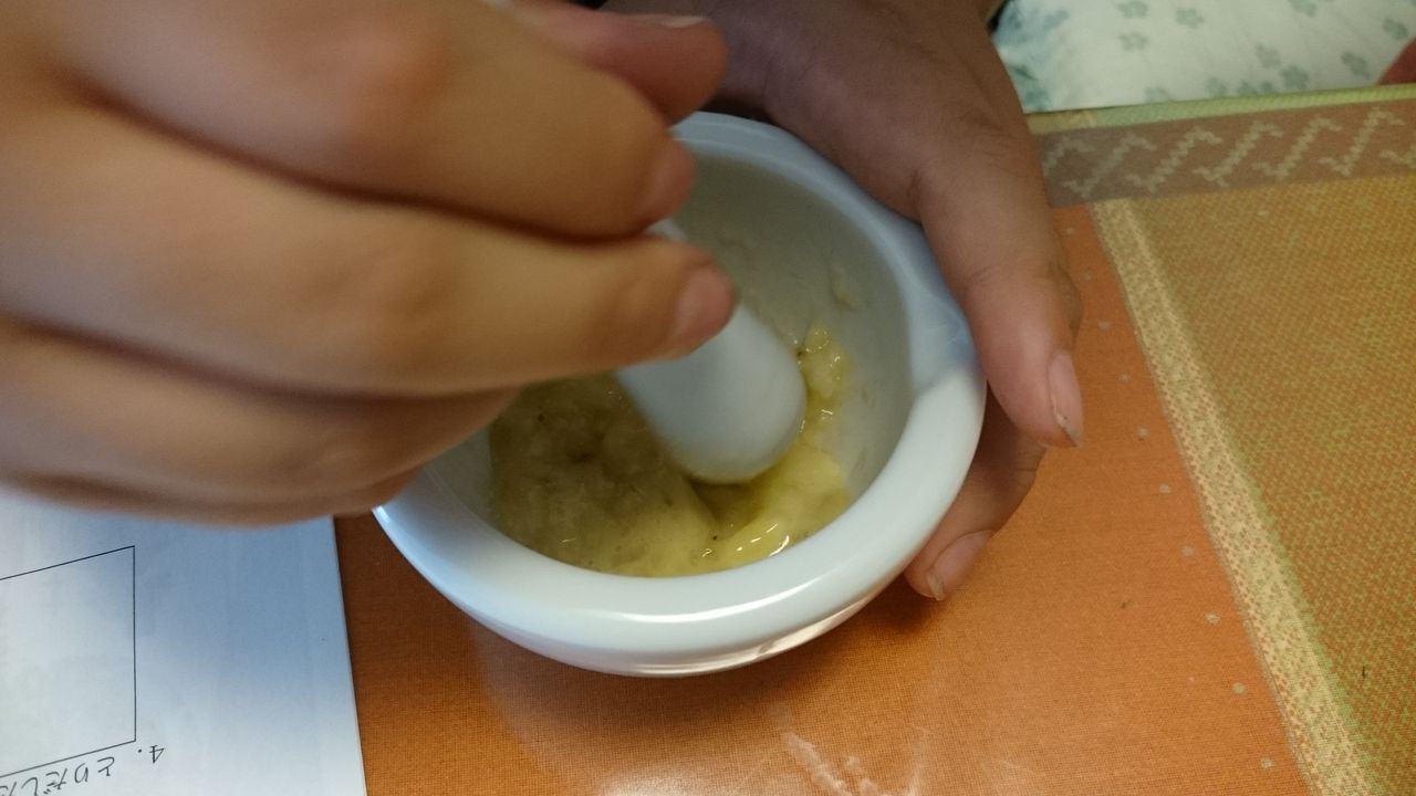 バナナをぐちゃぐちゃにつぶすのが楽しい理科実験 ひでひまかぁさんのholoholo写真日記