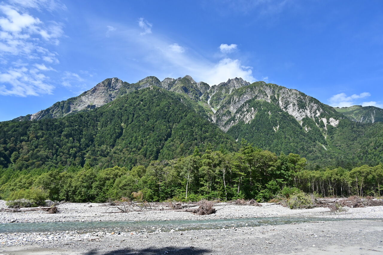 涸沢カールでゆるキャン ななの館チラシの裏 涸沢カールでゆるキャン ななの館チラシの裏
