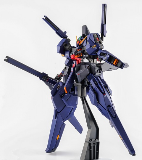 A7R03673-2