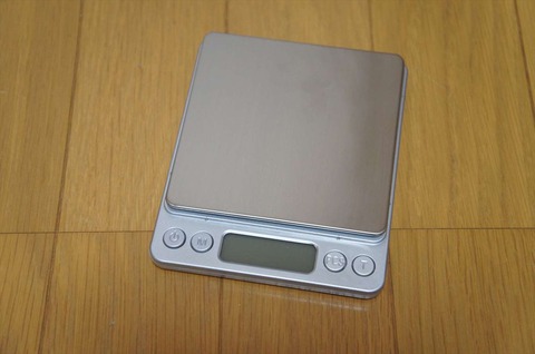 置いていても、邪魔にならないデジタルスケールです