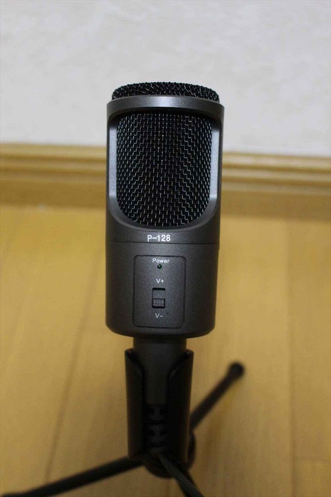 コンパクトだけど本格的なコンデンサーマイクです