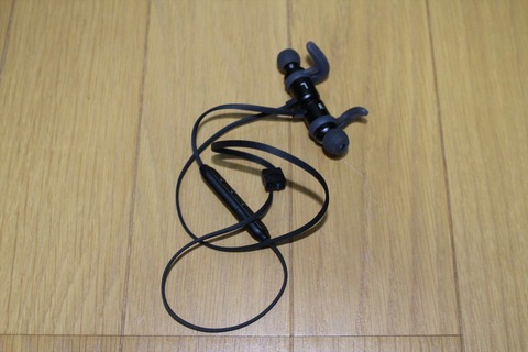 制震性の高いハウジングにより、重低音が頭の中で響き渡ります