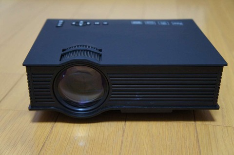 MiracastとAirPlayに対応したLEDプロジェクター