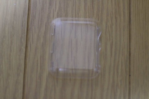 擦り傷に強い素材のケースです。