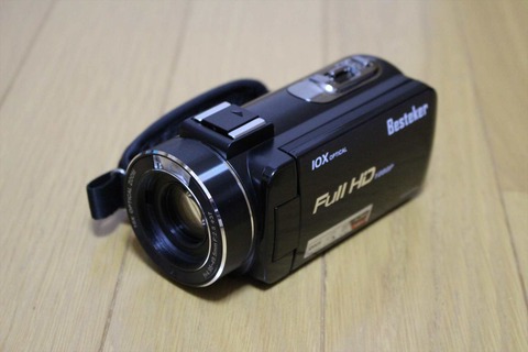 光学10倍ズーム、フルHD撮影、5軸の手ぶれ補正と、一通りの機能は搭載されています。