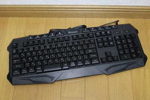 日本語配列のゲーミングキーボード