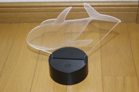 とても雰囲気のあるナイトスタンドです