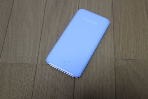 バッテリー容量、サイズ、重さのバランスの取れたモバイルバッテリーです。