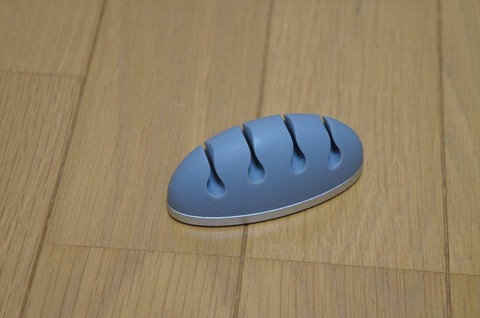 見ていて心が和むケーブルオーガナイザーです。