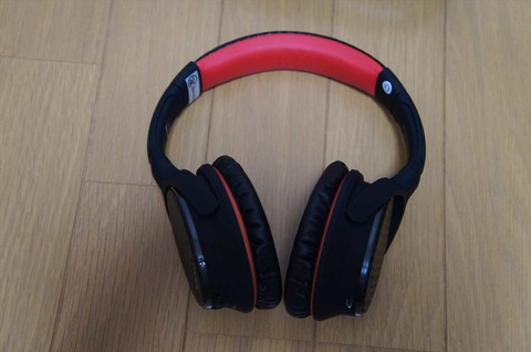 万人向けのBluetoothヘッドホンです。