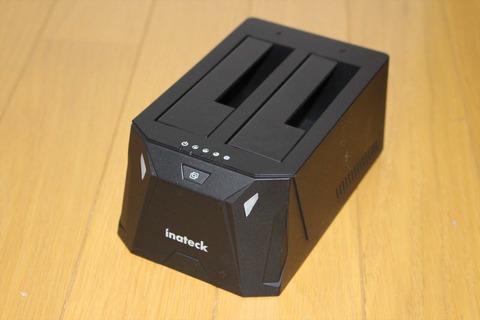 UASP対応の2ドライブ搭載可能なドッキングステーション