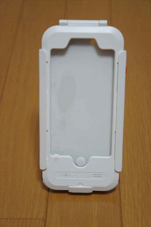 衝撃を吸収するための工夫が多くされています