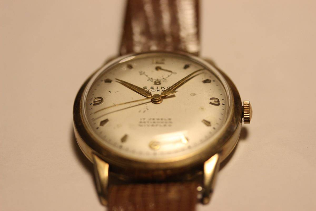 セイコー マチックR 8306-8000 デイデイト Cal.8306A 30石 seiko 
