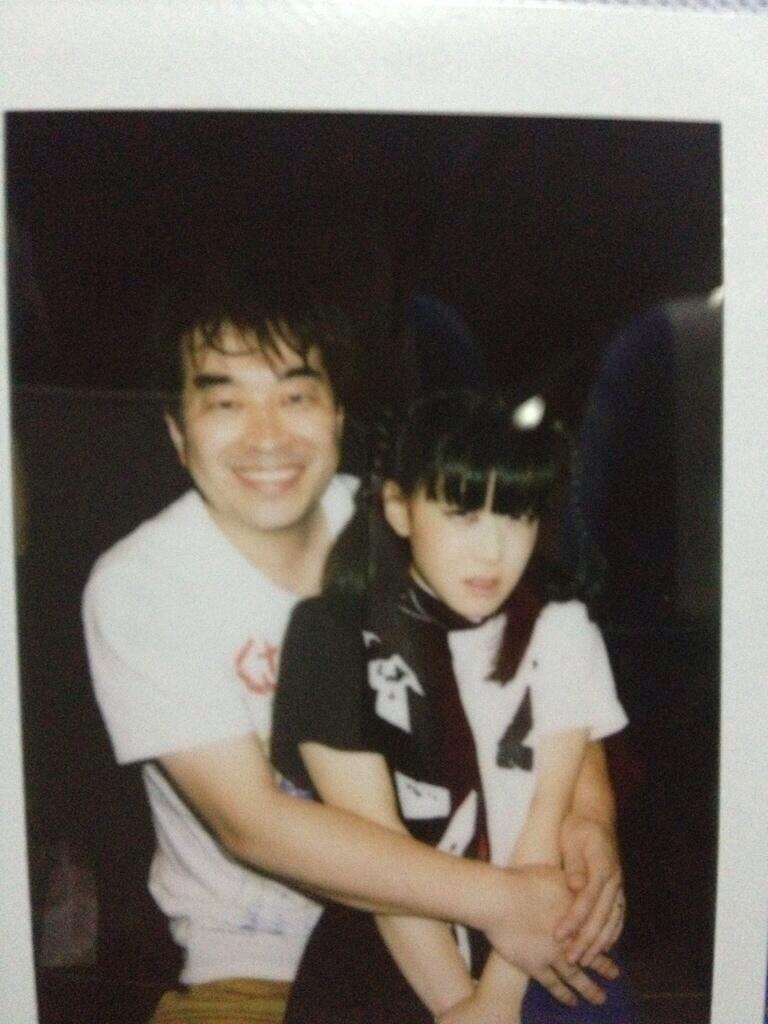 
【画像あり】アイドルとヲタのハグ画像が流出ｗｗｗｗｗ
