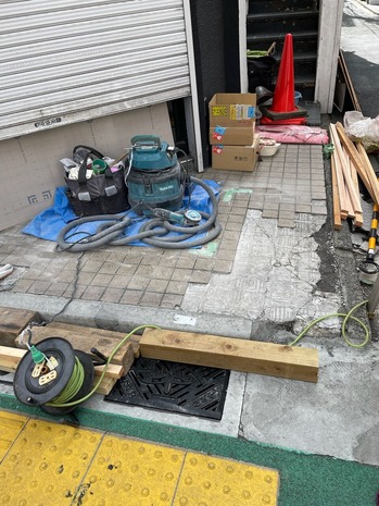 7FDFDC1D-ADFE-49F7-B511-F98B5E0038F6