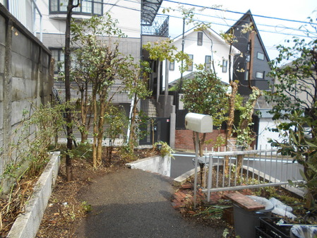 9A272EEC-3F2F-40FD-901E-88F2D08B070B