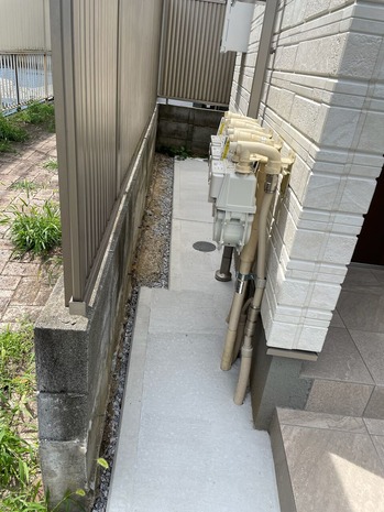 CDA0BC41-6B96-46E9-8645-9500CADE3D24