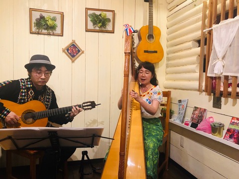 白井清子さんCafeで_ライブ1
