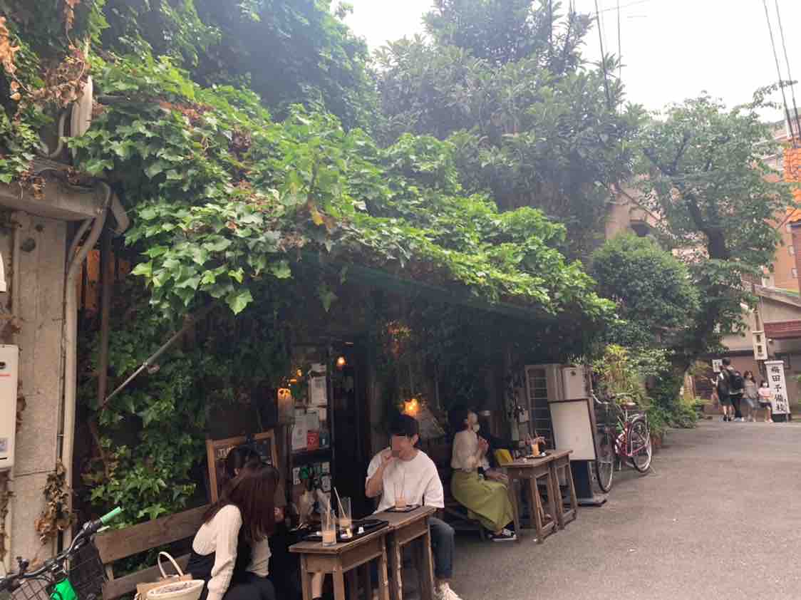 中崎町カフェ ツタに覆われたカフェ Salon De Amanto 天人 あまんと はまるでジブリの世界 大阪つーしん 大阪市の地域情報サイト
