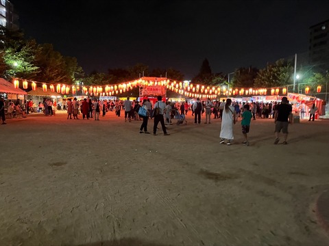 57206854-B8F1-49B0-8517-A081653C81F4