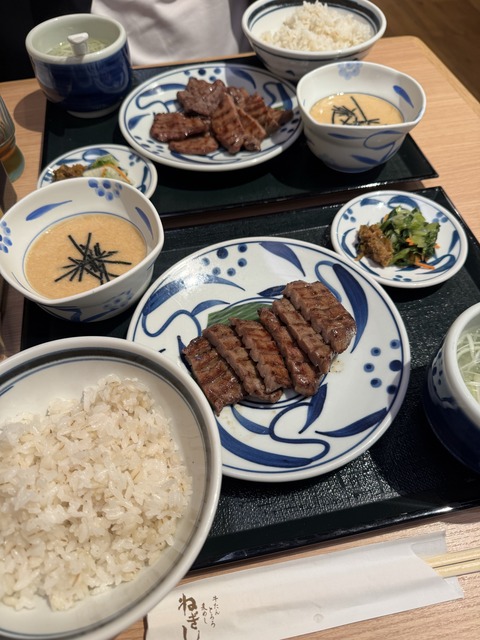 06_牛たん定食2種類