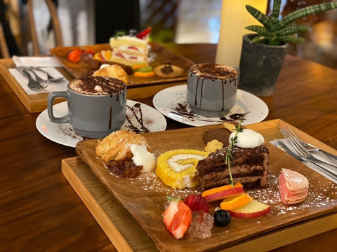 Nu茶屋町の1fにあるカフェ Cafe De Galerie By La Vie A La Campagne でデザートプレートを味わう 大阪つーしん 大阪市の地域情報サイト Nu茶屋町の1fにあるカフェ Cafe De Galerie By La Vie A La Campagne でデザートプレートを味わう 大阪つーしん 大阪市の地域情報サイト